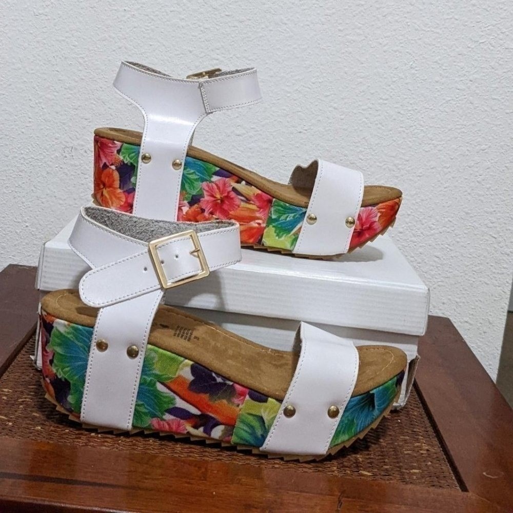 Womens Comfort Wedge Sandals‎ Size 9 Platform Slip On Lightweight New